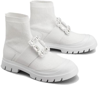 (W) Roger Vivier Walky Viv 'Booties Slip-On Kenyamanan Putih dengan Toe Bulat' RVW62833950ERIB001 Lookbook (W) Roger Vivier Walky Viv 'Booties Slip-On Kenyamanan Putih dengan Toe Bulat' RVW62833950ERIB001