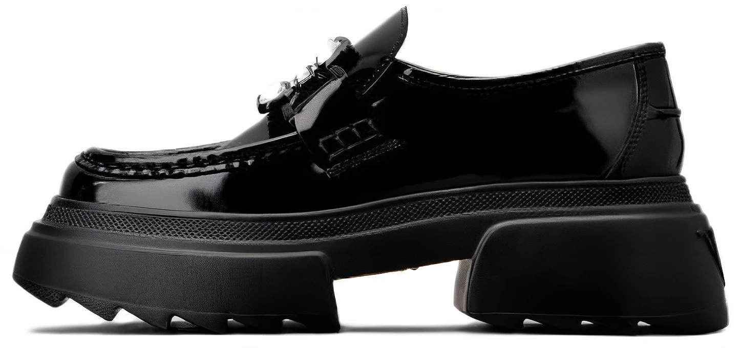 women-roger-vivier-wallaviv-patent-leather-diamond-buckle-loafer-black-rvw-71036400-mrkb-999