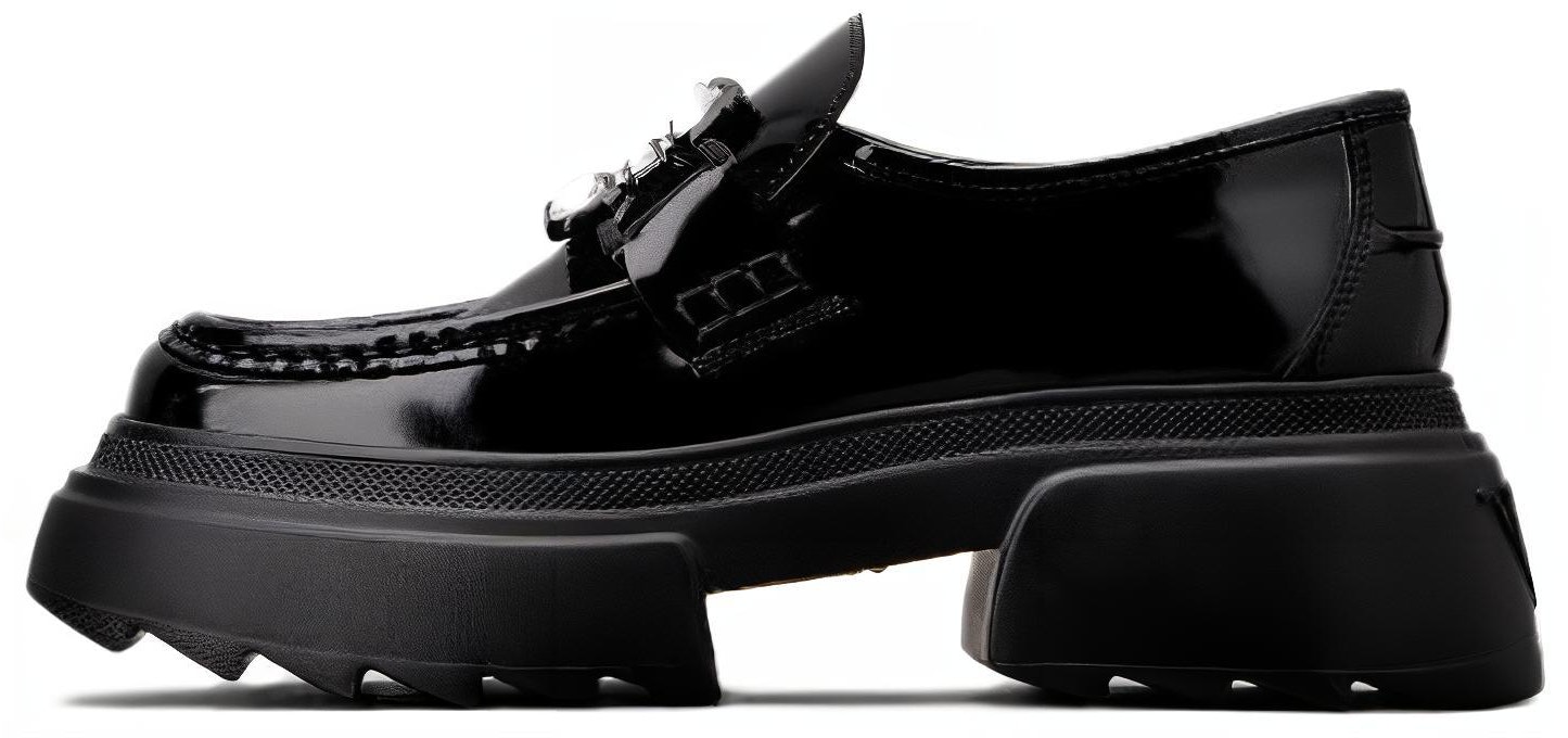 women-roger-vivier-wallaviv-patent-leather-diamond-buckle-loafer-black-rvw-71036400-mrkb-999