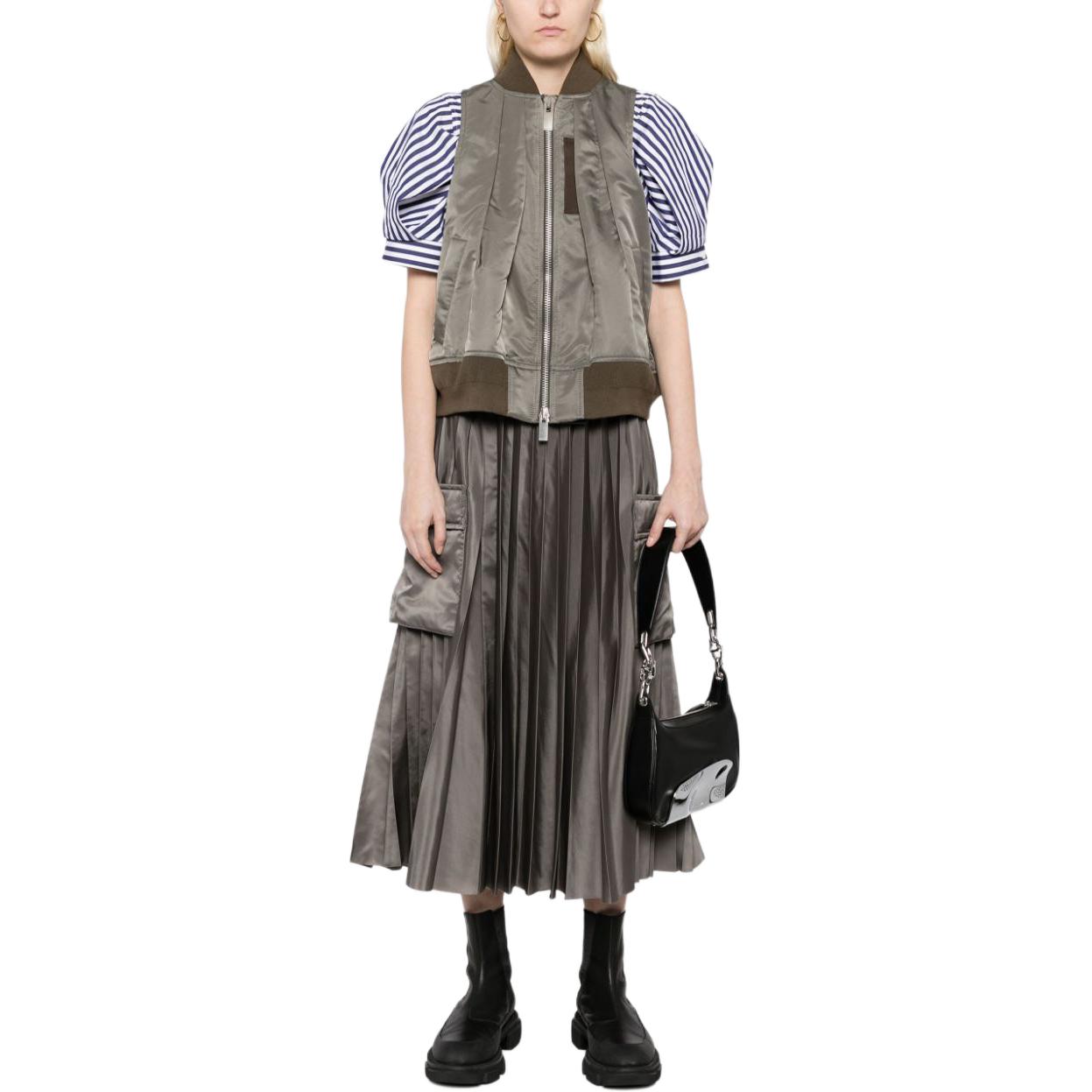 Lookbook (W) サカイ SS24 シャイニー ノースリーブ クリンクル ベスト ジッパー - リードカラー 2407085550