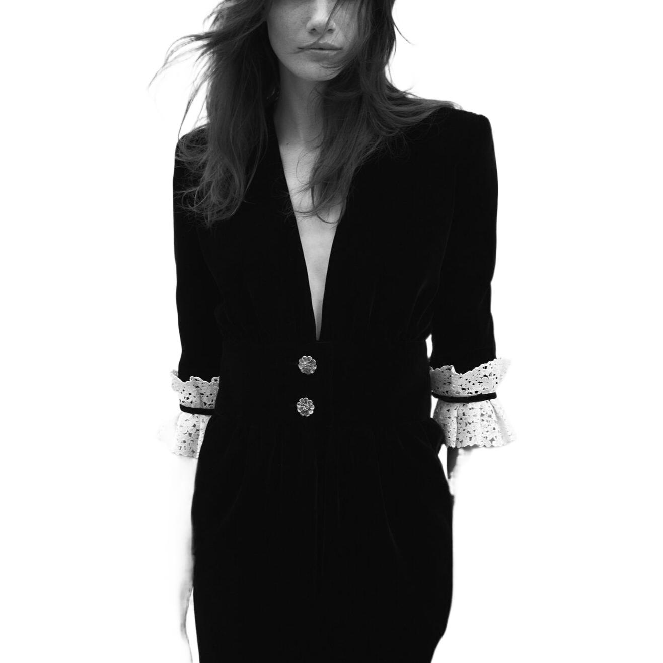 Shop (W) SAINT LAURENT Vestido Negro Midi Escote en V con Mangas de Encaje. 703780Y525R1000