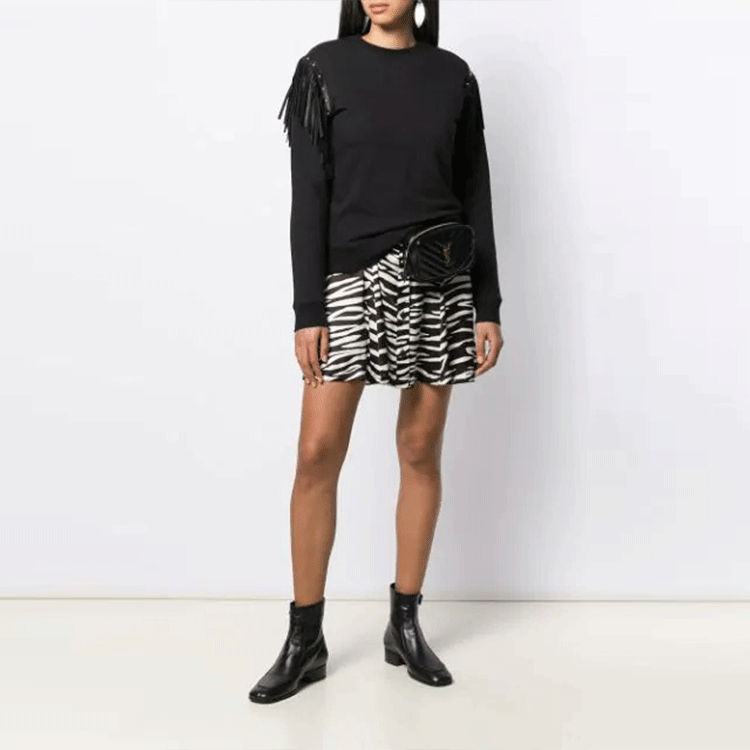 Lookbook (W) 생로랑 블랙 프린지 후디 579035Y2TC21000