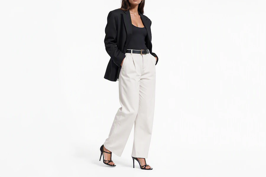 (W) Saint Laurent Cassandra Sandalen Hakken Zwart Lakleer 6301090NPVV1000 Order (W) Saint Laurent Cassandra Sandalen Hakken Zwart Lakleer 6301090NPVV1000