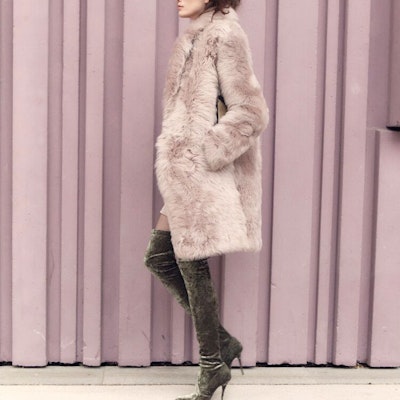 (Women) SAINT LAURENT FW22 Pink Mid-Length Leather Coat for Women. 708010YF2AF6959 Shop (Women) SAINT LAURENT FW22 Pink Mid-Length Leather Coat for Women. 708010YF2AF6959