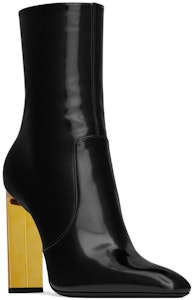 (W) Bota de Tobillo en Cuero Saint Laurent Negra de Punta Estilizada 755201AACGX1000 Lookbook (W) Bota de Tobillo en Cuero Saint Laurent Negra de Punta Estilizada 755201AACGX1000