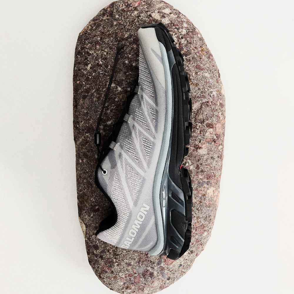 Purchase (W) 살로몬 XT-6 쉐도우 트레일 러닝화 L47873800