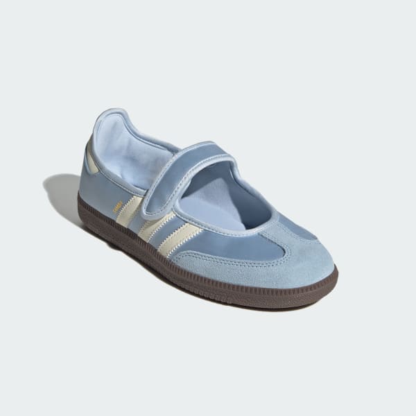 Shop (W) サンバジェーンスニーカー - アディダス レディース レトロ カジュアル シューズ クリスタルスカイ/クリームホワイト/ガム IH9206