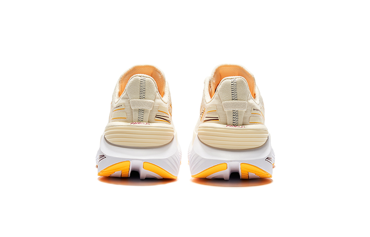 Shop (W) Saucony Endorphin Shift ''Lichtgele Comfort'' S10813-33