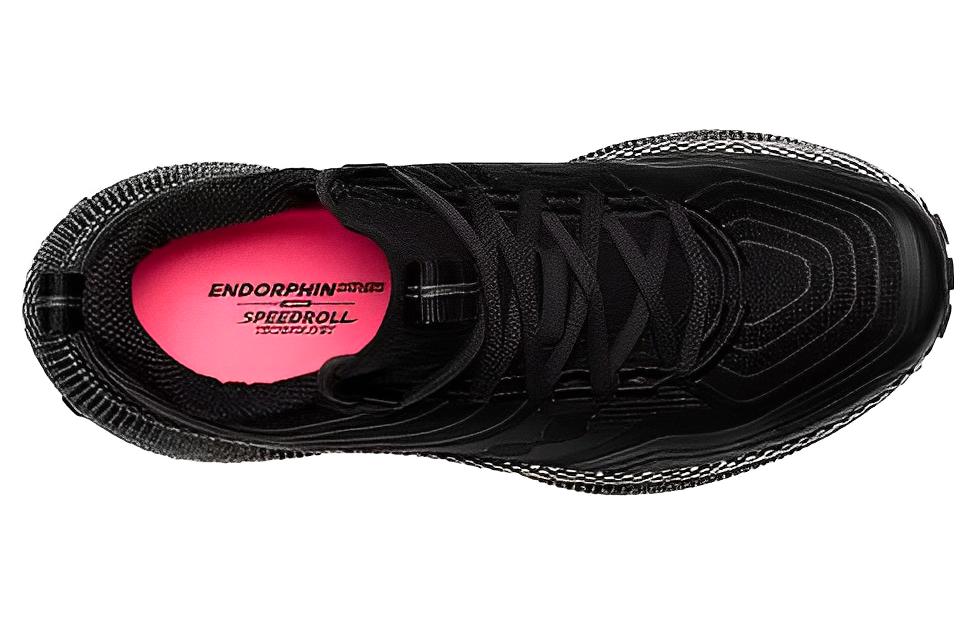 Lookbook (W) Saucony Endorphin Trail Hitam Kerikil S10647-10