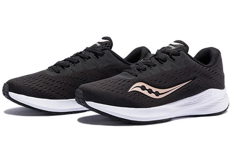 Lookbook (W) Saucony Striker Low 'Negro Oro' S18154-3