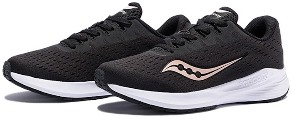 Saucony Striker 輕便 低筒 跑步鞋 女款 黑金 Lookbook Saucony Striker 輕便 低筒 跑步鞋 女款 黑金