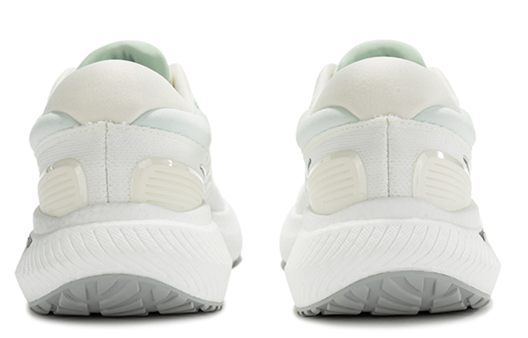 Shop (W) Saucony Surge Low ''Wit Donkergrijs'' S18179-2