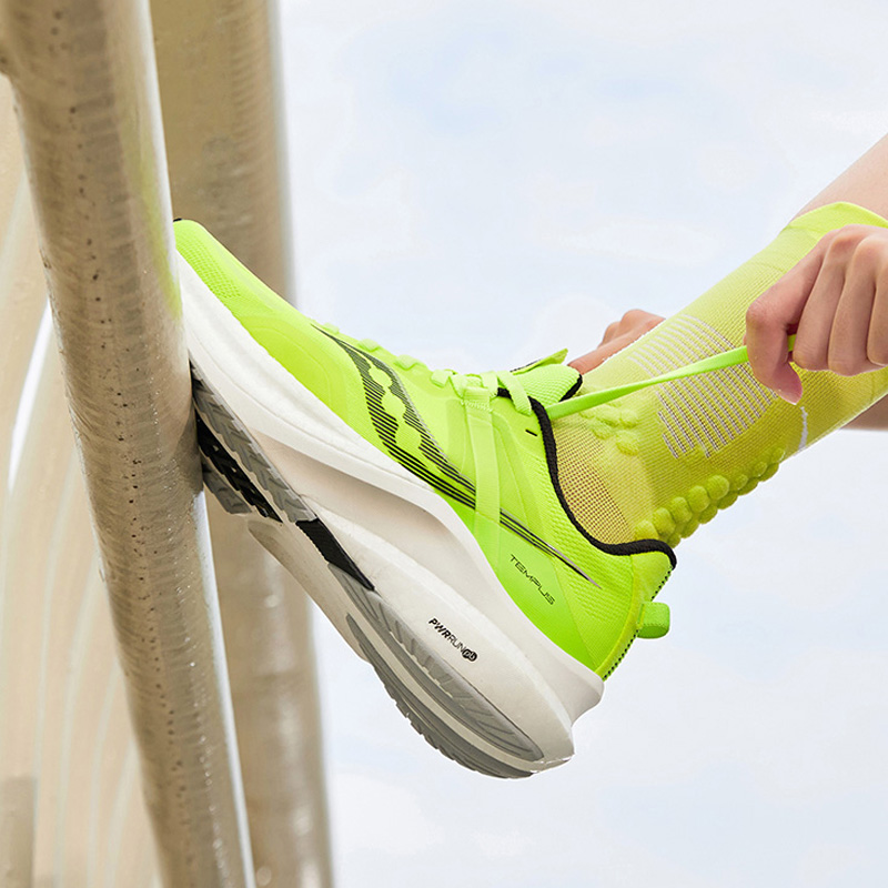 Sizing (Women) Saucony Tempus 'Stability Support Lightweight Low-Top Yellow' S10720-75