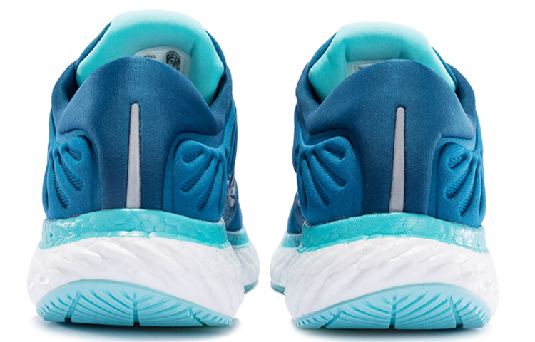 Shop (W) Saucony Triumph 17 ''Bleu Aqua'' S10546-25