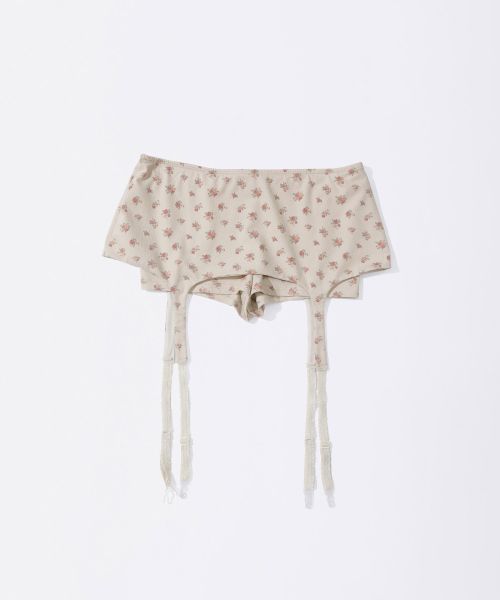 Lookbook (Women) SCULPTOR Cottage Garter Belt Skort Raw Skirt Shorts SC25S439IV