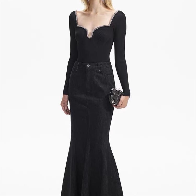 Cheap (W) 셀프 포트레이트 블랙 니트 탑 우아한 장식 칼라. SWF351M02000