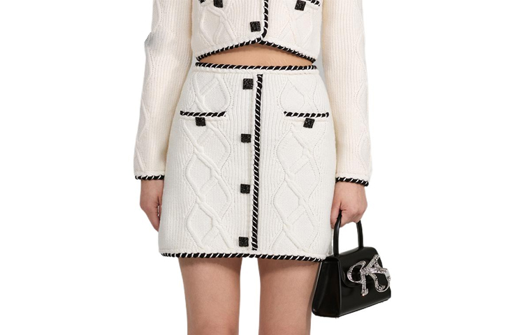 (Women) Self-Portrait  Ivory White Knit Plaid Slim Fashion Short Skirt. SWF334M05400