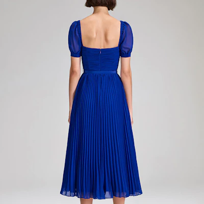 (W) Self-Portrait 海军蓝中长连衣裙配心形领口. SWF342Y11600 Shop (W) Self-Portrait 海军蓝中长连衣裙配心形领口. SWF342Y11600