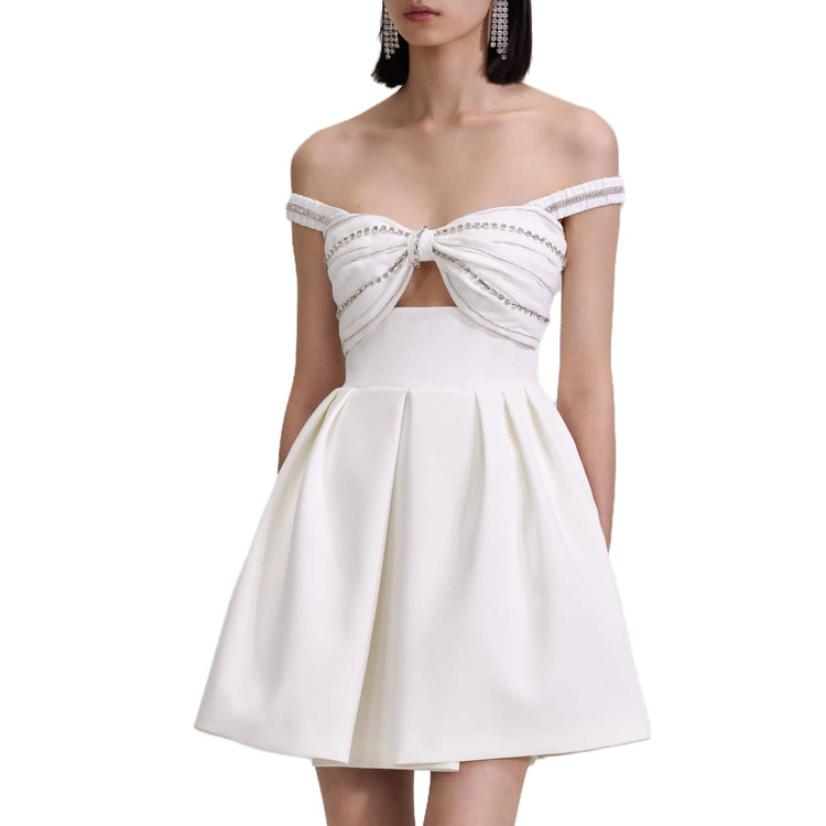 Shop (W) Self-Portrait 白色蝴蝶結一字肩迷你連衣裙 婚禮與度假必備。 SWF343Y00300001