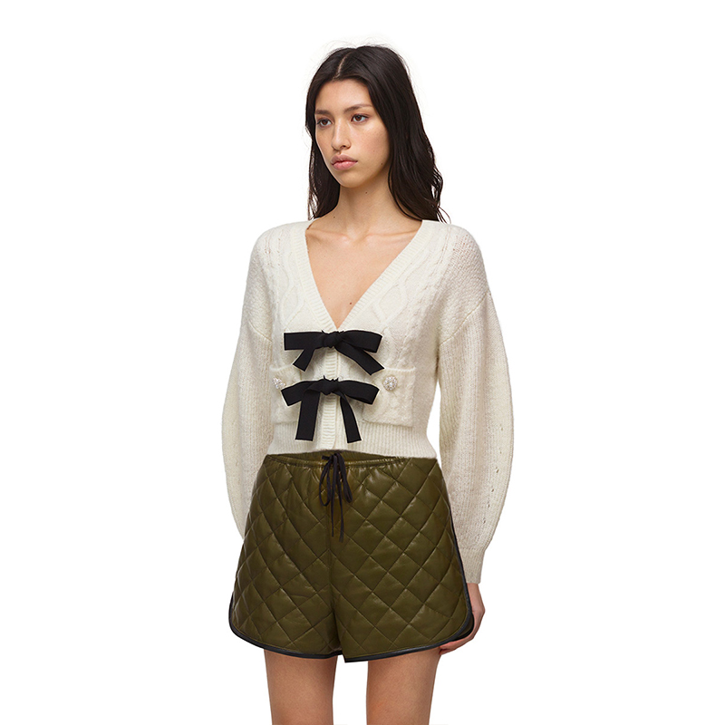 Lookbook (W) Self-Portrait 蝴蝶結V領長袖針織上衣 女款 象牙白 SWF325M08200