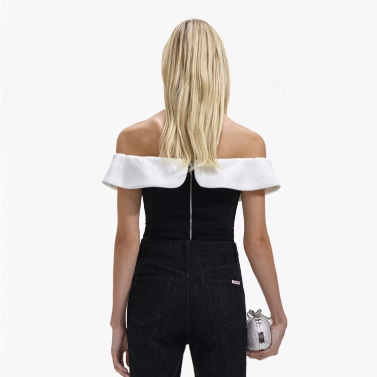 Shop (W) Self-Portrait早春露肩蝴蝶結襯衫 黑白撞色女款上衣 SWF351C00400