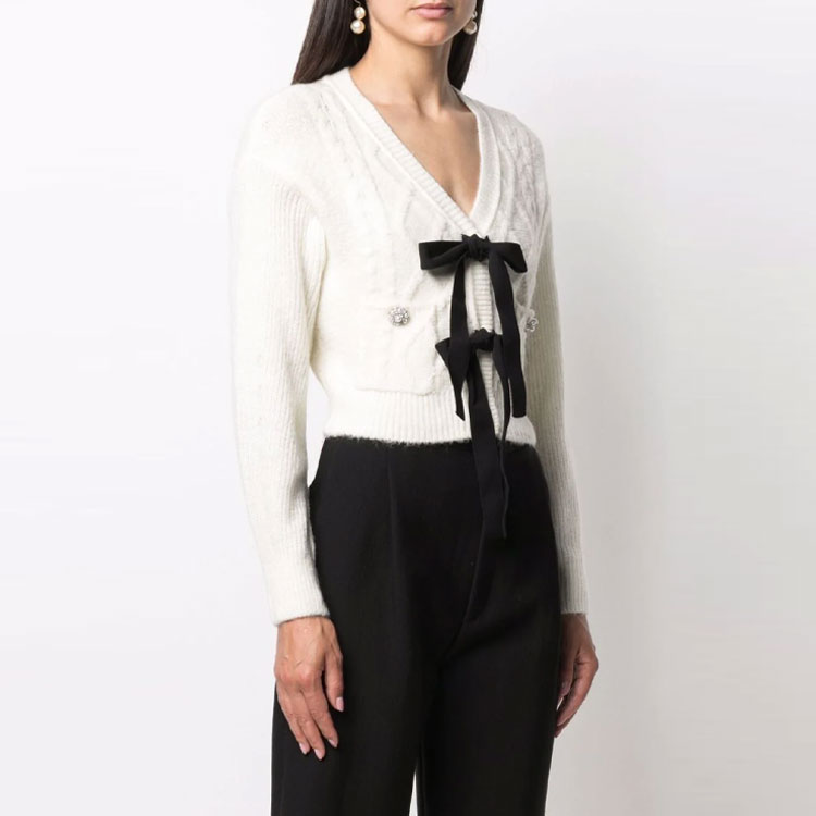 Details for (W) Self-Portrait FW21 白色針織蝴蝶結開襟衫與水鑽鈕扣. SWF325M08200004