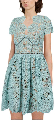 (W) Self-Portrait 2022春夏蕾丝褶皱V领短袖迷你连衣裙薄雾蓝 女款 SWF333Y03600 Shop (W) Self-Portrait 2022春夏蕾丝褶皱V领短袖迷你连衣裙薄雾蓝 女款 SWF333Y03600