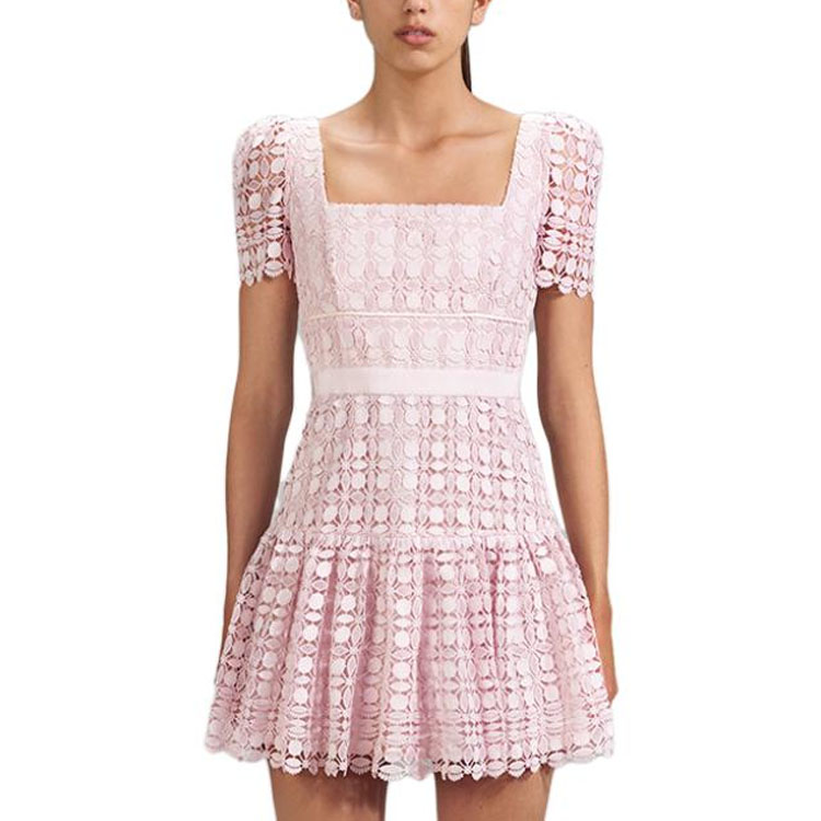 Lookbook (W) Self-Portrait Wanita Gaun Pink Lengan Pendek Slim Fit. SWF341Y03700