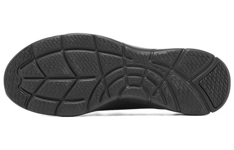 Shop (W) Skechers Arch Fit Refine ''Slip-On Noir Respirant'' 104249-BBK