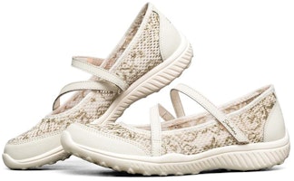 (W) Skechers Be-Light Loafers Putih 100022-NAT Lookbook (W) Skechers Be-Light Loafers Putih 100022-NAT