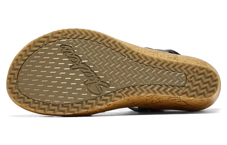 Shop Skechers Cali Beverlee Beverlee-休閒外出 坡跟休閒涼鞋 女款 藍棕