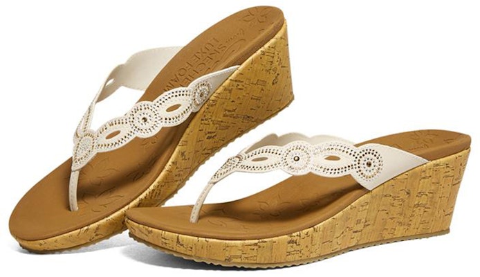 (Women) Skechers Beverlee 'Milky White' 119257-OFWT Lookbook (Women) Skechers Beverlee 'Milky White' 119257-OFWT