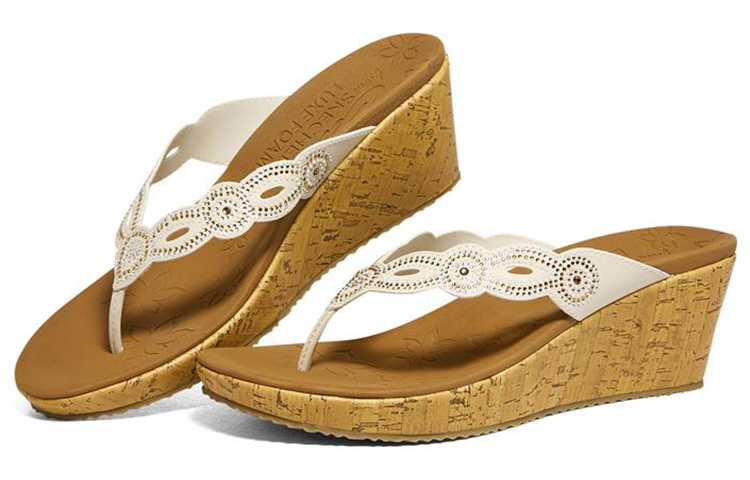 Lookbook (Women) Skechers Beverlee 'Milky White' 119257-OFWT