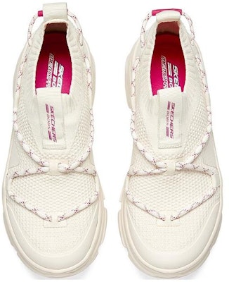 (W) 斯凯奇 Bob's '象牙白' 117310-OFWT Lookbook (W) 斯凯奇 Bob's '象牙白' 117310-OFWT