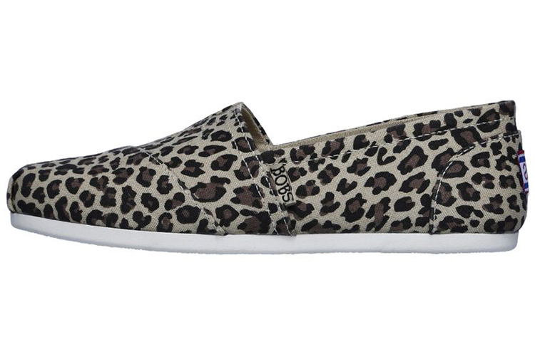 (W) Skechers Bobs Plush 'Hot Spotted Leopard'