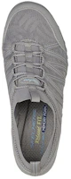 Shop Skechers Breathe-Easy 女款灰色低帮運動休閒鞋