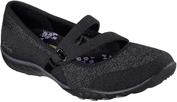 Lookbook Skechers Breathe Easy 一腳蹬運動休閒鞋 女款 黑色