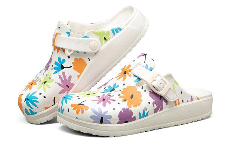 Lookbook Skechers Cali Breeze 2.0 舒適防滑運動拖鞋 女款 白彩色
