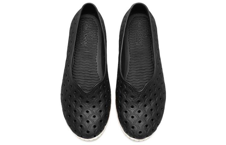 Lookbook (W) Skechers Cali Sepatu Slip-on Hitam 111203-BLK