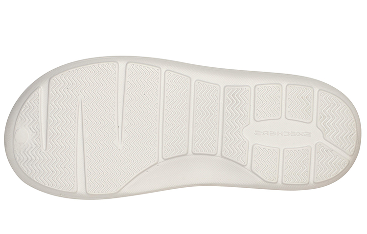 Shop Skechers 暖心露營 襯裡 包頭拖鞋 女款 白豹紋