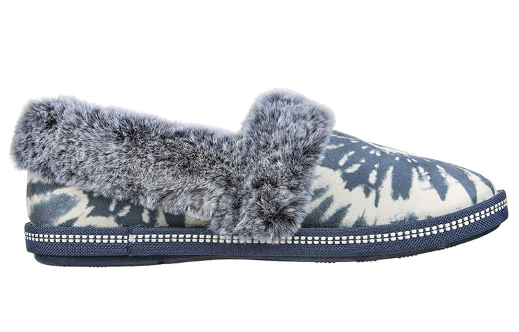 Order (W) Skechers Cozy Campfire - Kehangatan Pesta 'Plush Biru' 167224-NVY