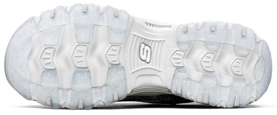 (W) Skechers D'Lites 1.0 Sepatu Lari Rendah Perak 149421-SIL Purchase (W) Skechers D'Lites 1.0 Sepatu Lari Rendah Perak 149421-SIL