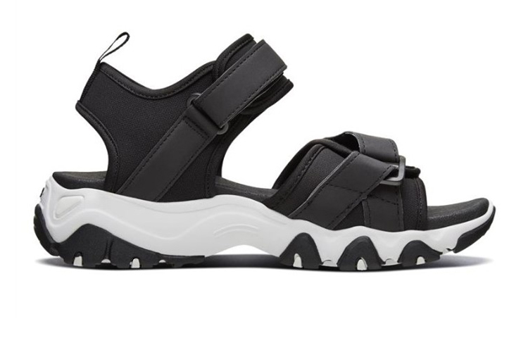 Lookbook (W) 스케쳐스 딜라이트 2.0 샌들 블랙 66666188-BLK