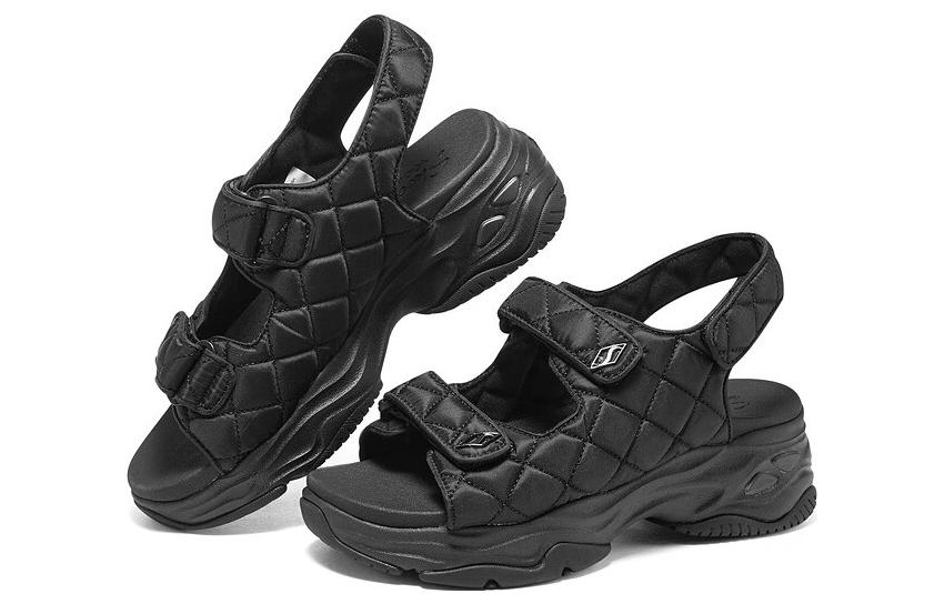 Lookbook (W) Skechers D'Lites 4.0 'Hitam' 119849-BBK