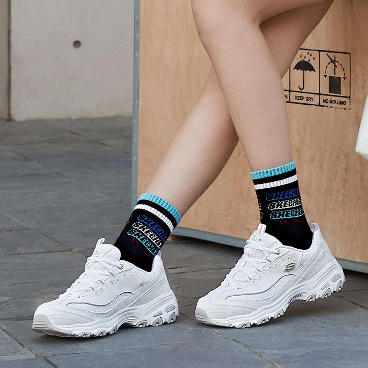 (Women) Skechers D'Lite-Looking Glass 'White Grey'