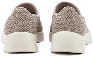 Shop Skechers Dynamight系列 2.0 輕便透氣 低幫 運動休閒鞋 女款 米色
