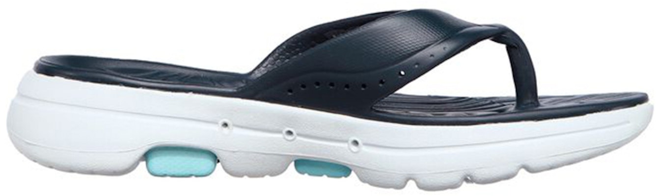 (W) Skechers Foamies: Go Walk 5-Bali 'Navy' Sepatu Wanita 111100-NVY Order (W) Skechers Foamies: Go Walk 5-Bali 'Navy' Sepatu Wanita 111100-NVY