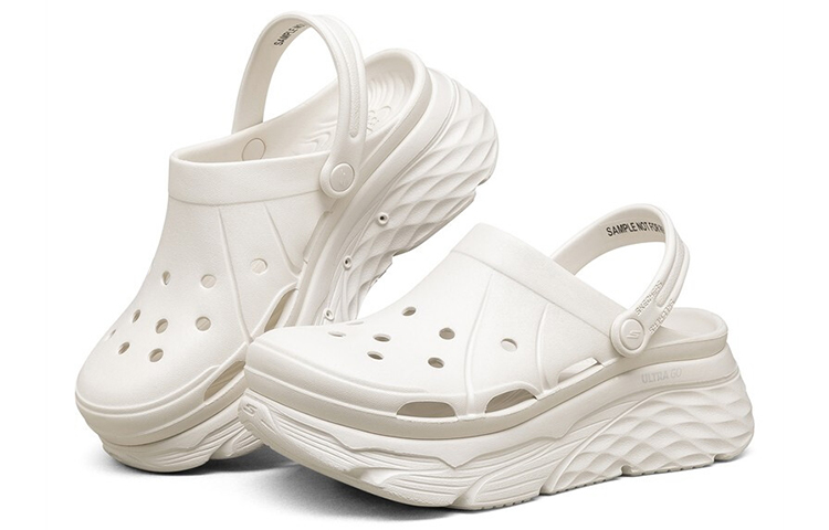 Purchase Skechers Max Cushioning 泡泡鞋 休閒洞洞涼鞋 女款 白色