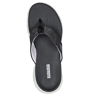 (W) 斯凯奇Go Glide-Step“黑白” 141200-BKW Lookbook (W) 斯凯奇Go Glide-Step“黑白” 141200-BKW