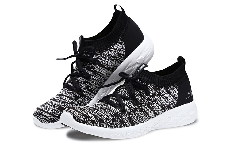 Lookbook (W) 스케쳐스 고런 600 블랙/화이트 (Seu-ke-chyeo-seu Go-reon 600 Beul-laek/Hwa-i-teu) 15070-BKW